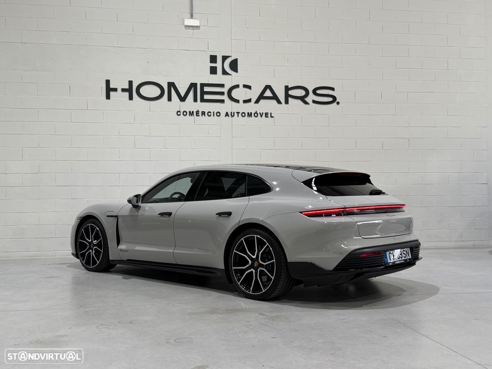 Porsche Taycan Sport Turismo - 23