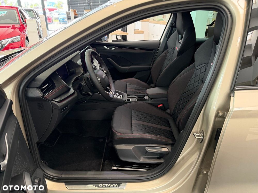 Skoda Octavia 2.0 TSI RS DSG - 11