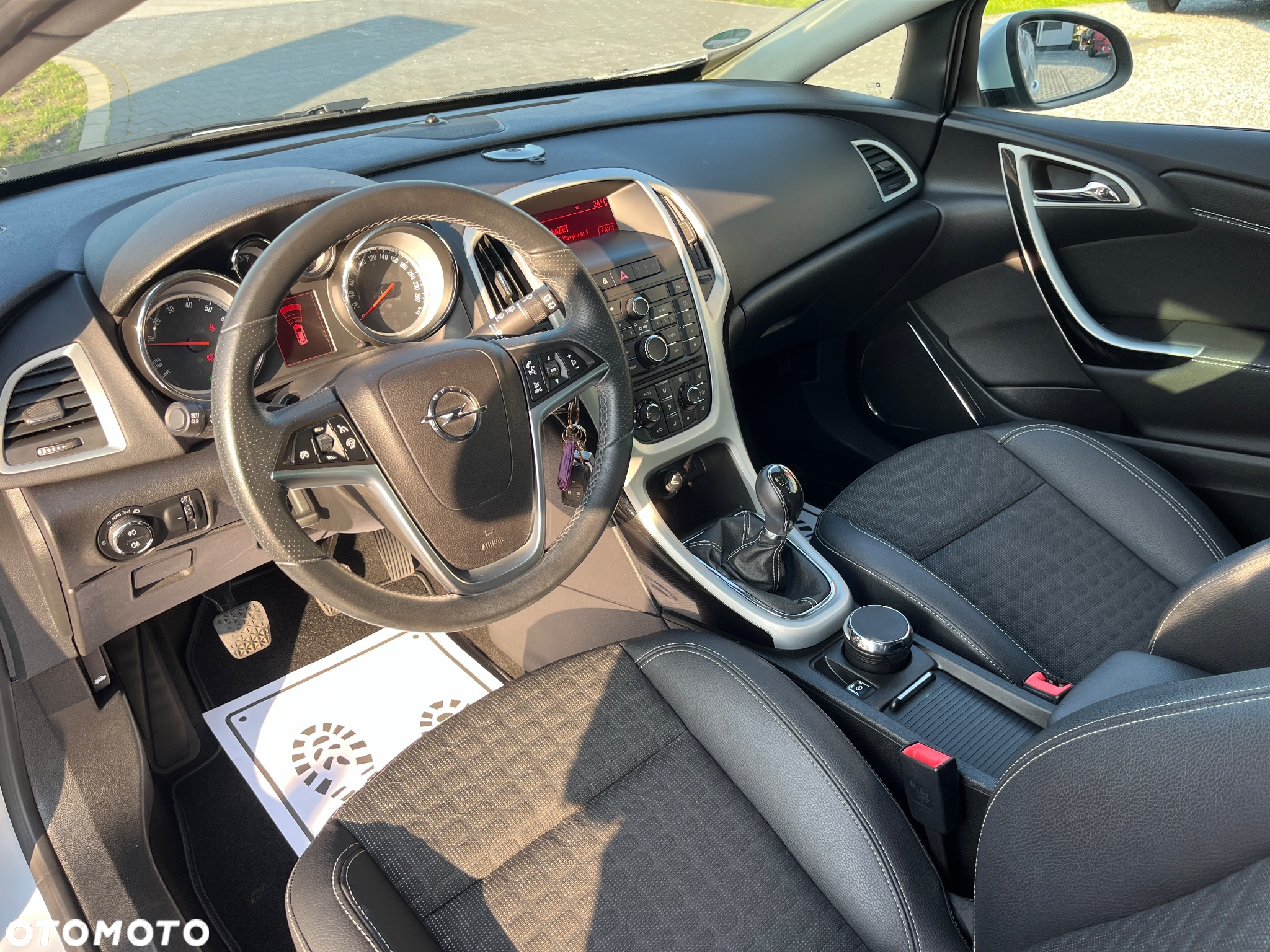 Opel Astra GTC 1.4 Turbo - 17