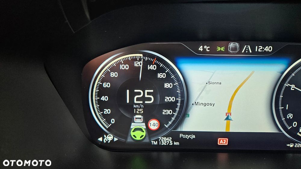 Volvo XC 60 T6 AWD Geartronic Momentum Pro - 22