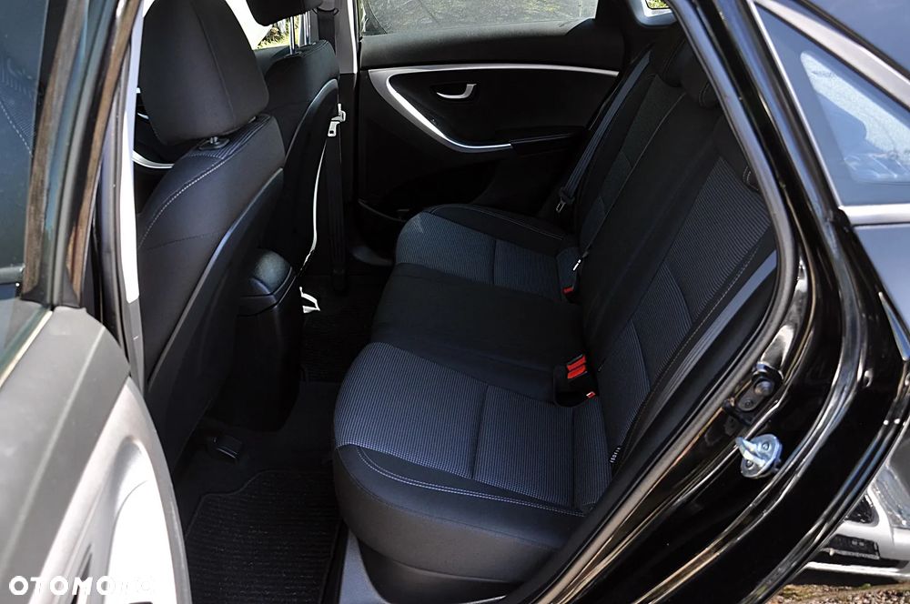 Hyundai i30 1.6 GDI Premium - 26