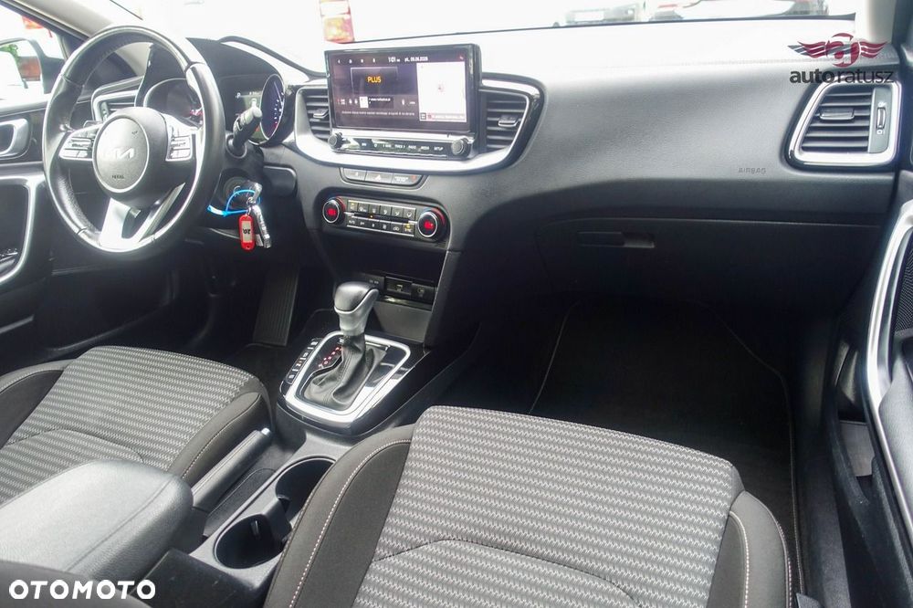 Kia Ceed - 14