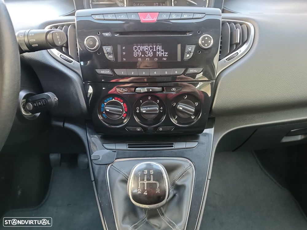 Lancia Ypsilon 1.2 S&S Urban - 19