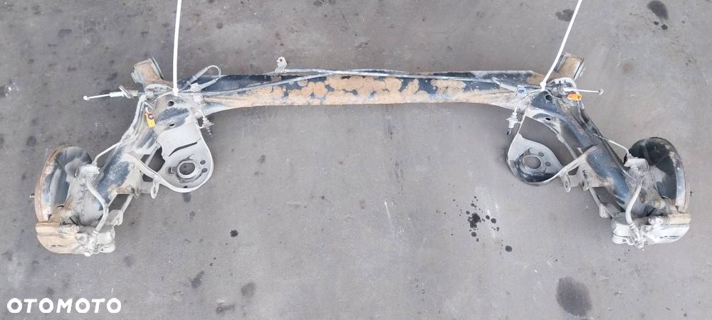 BELKA OŚ ZAWIESZENIA TYŁ TARCZE Z ABS HONDA JAZZ II - 1