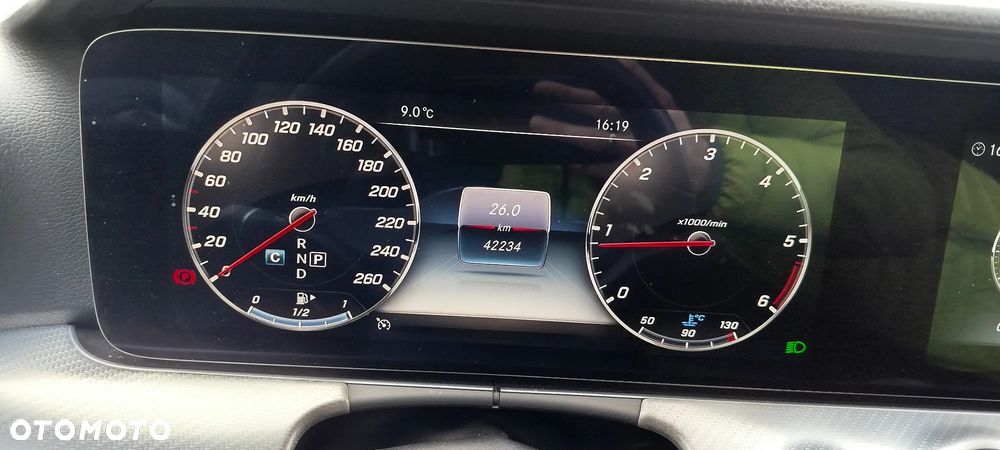 Mercedes-Benz Klasa E 200 d Business Edition 9G-TRONIC - 14