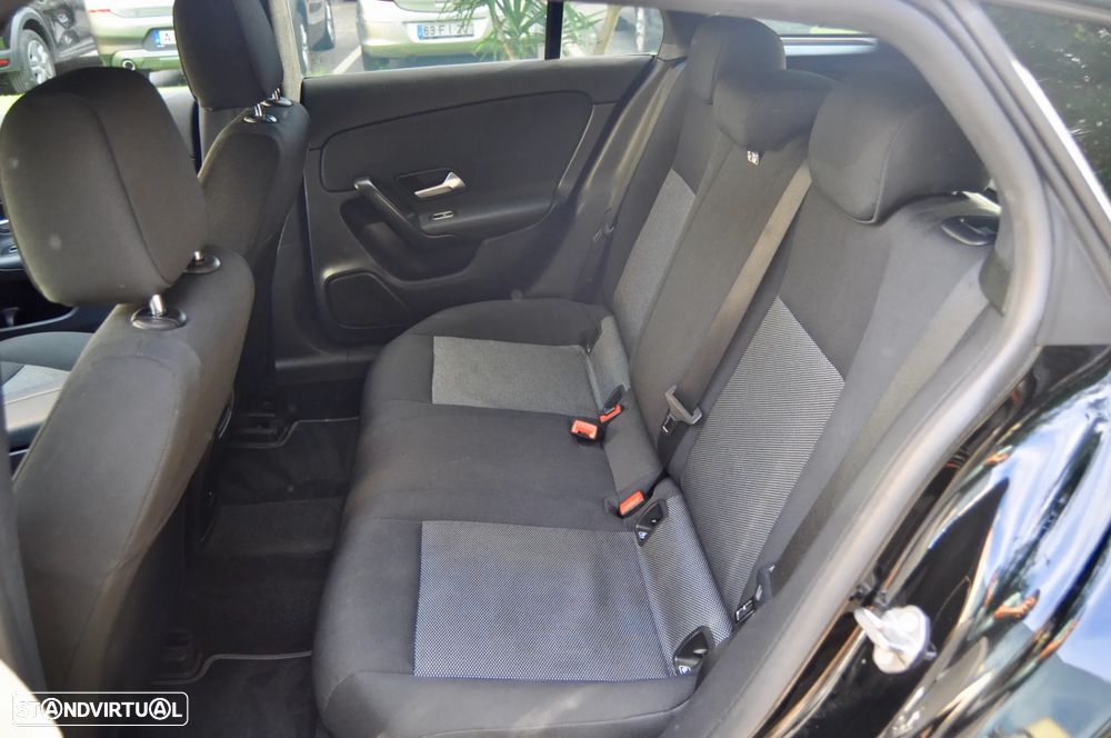 Mercedes-Benz CLA 180 d Shooting Brake Style Aut. - 19