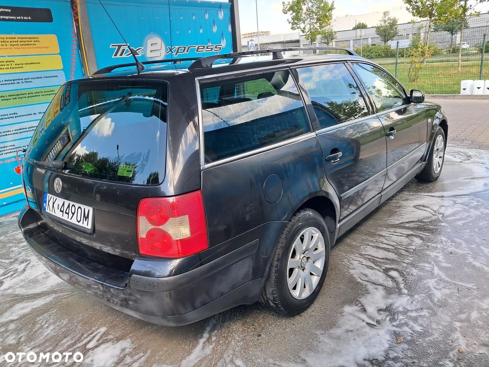 Volkswagen Passat - 4