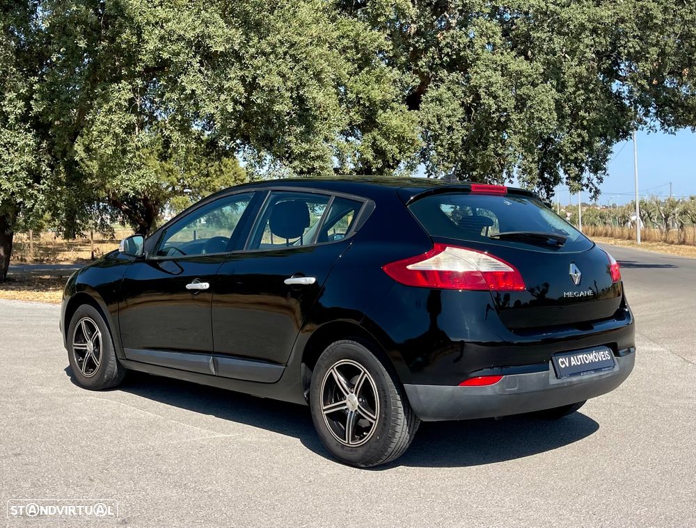 Renault Mégane 1.5 dCi Dynamique S EDC - 7