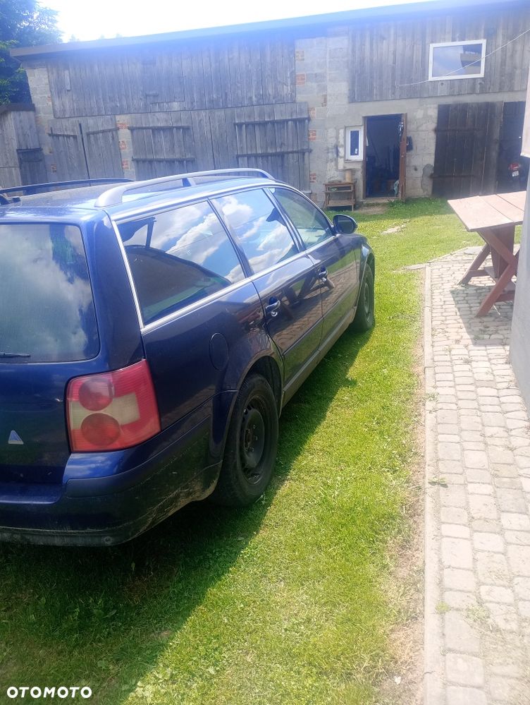 Volkswagen Passat - 2