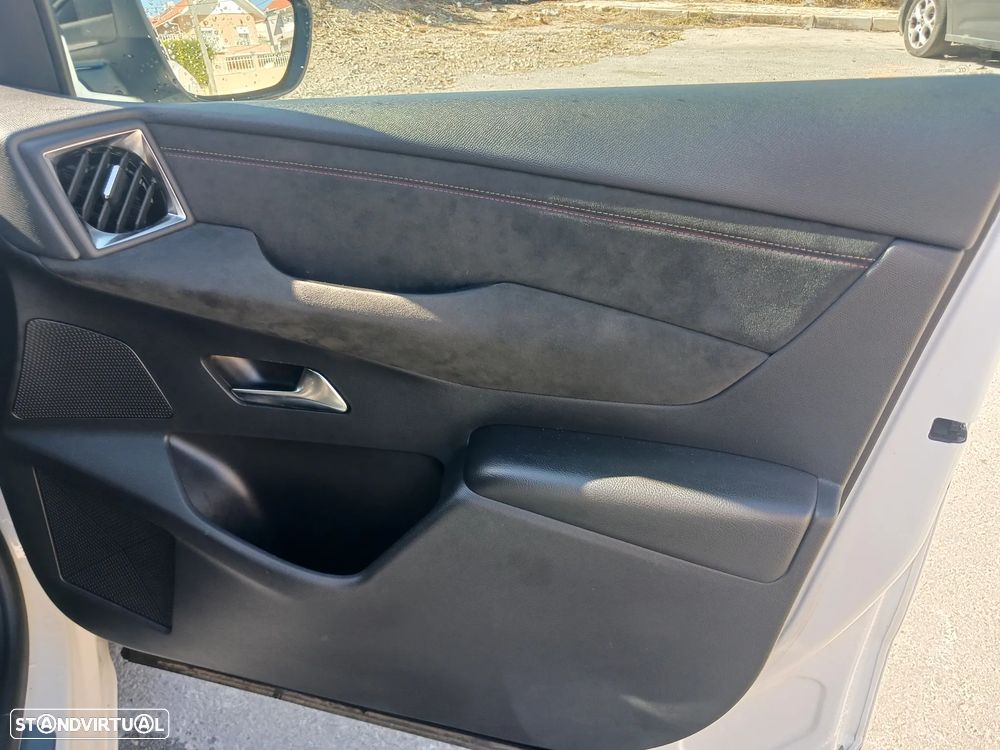 DS DS3 Crossback PureTech 130 Aut. PERFORMANCE LINE + - 34