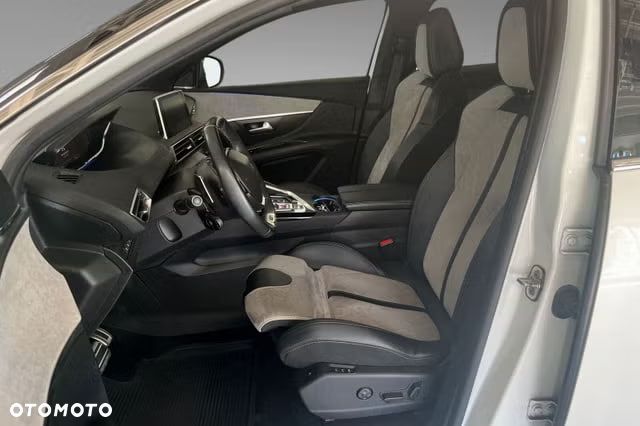 Peugeot 3008 1.6 PureTech HYbrid4 GT Line S&S EAT8 - 6
