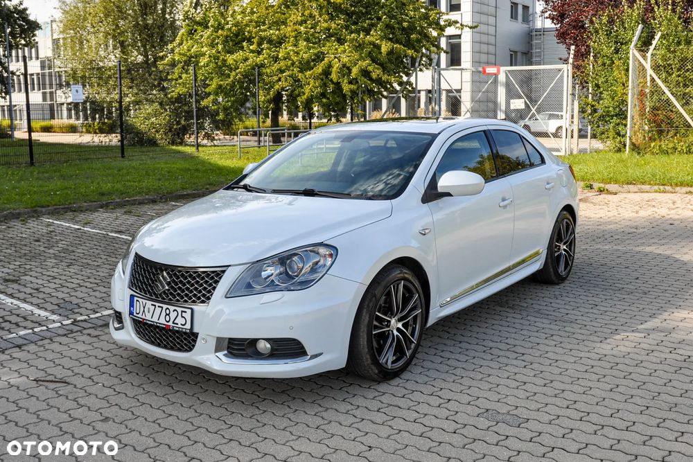 Suzuki Kizashi 2.4 Sport 4WD CVT - 1
