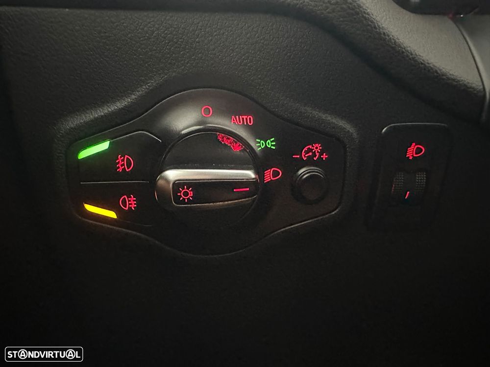 Audi Q5 2.0 TDI Advance S-tronic - 27