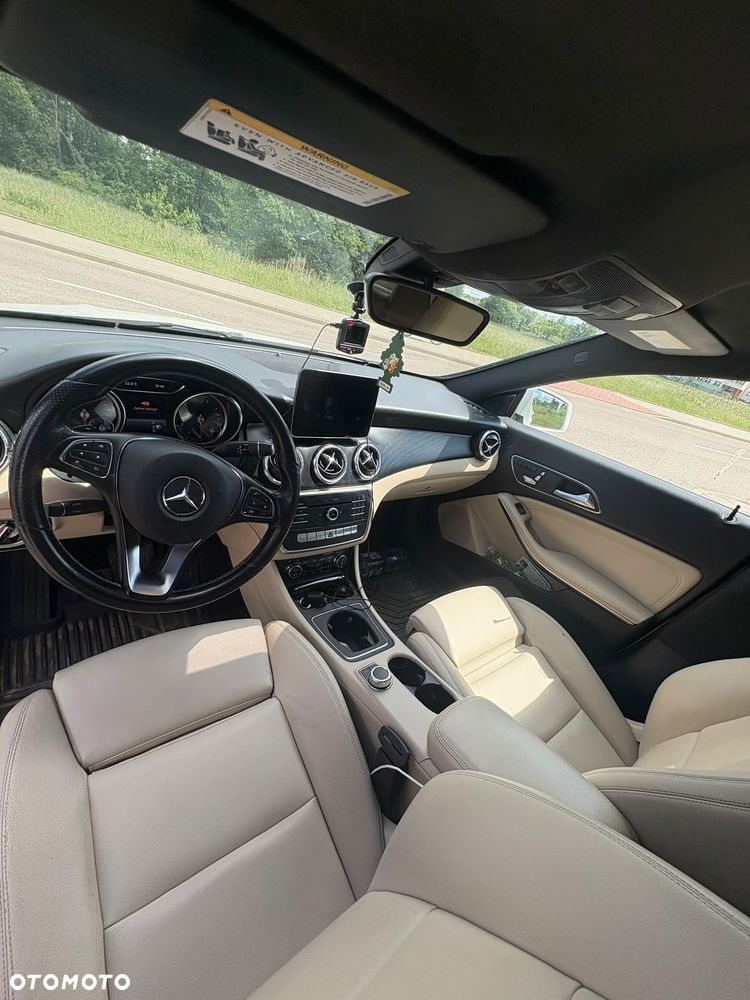 Mercedes-Benz CLA 250 7G-DCT - 6