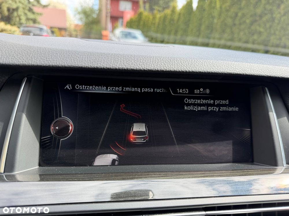 BMW Seria 5 525d xDrive Luxury Line - 34