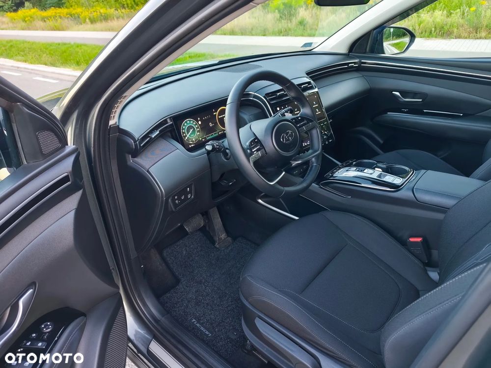 Hyundai Tucson 1.6 T-GDi HEV Executive 2WD - 39