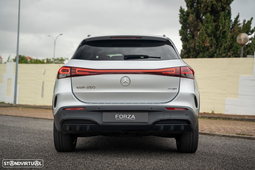 Mercedes-Benz EQA 250 - 7