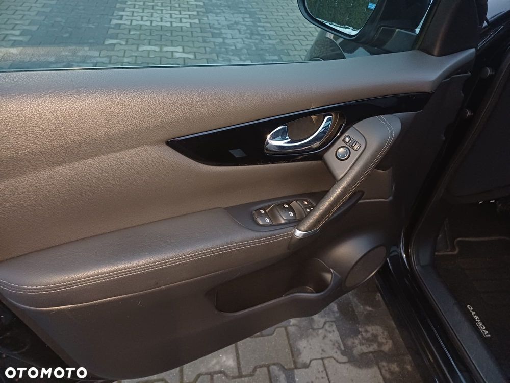 Nissan Qashqai 1.3 DIG-T N-Connecta DCT - 10