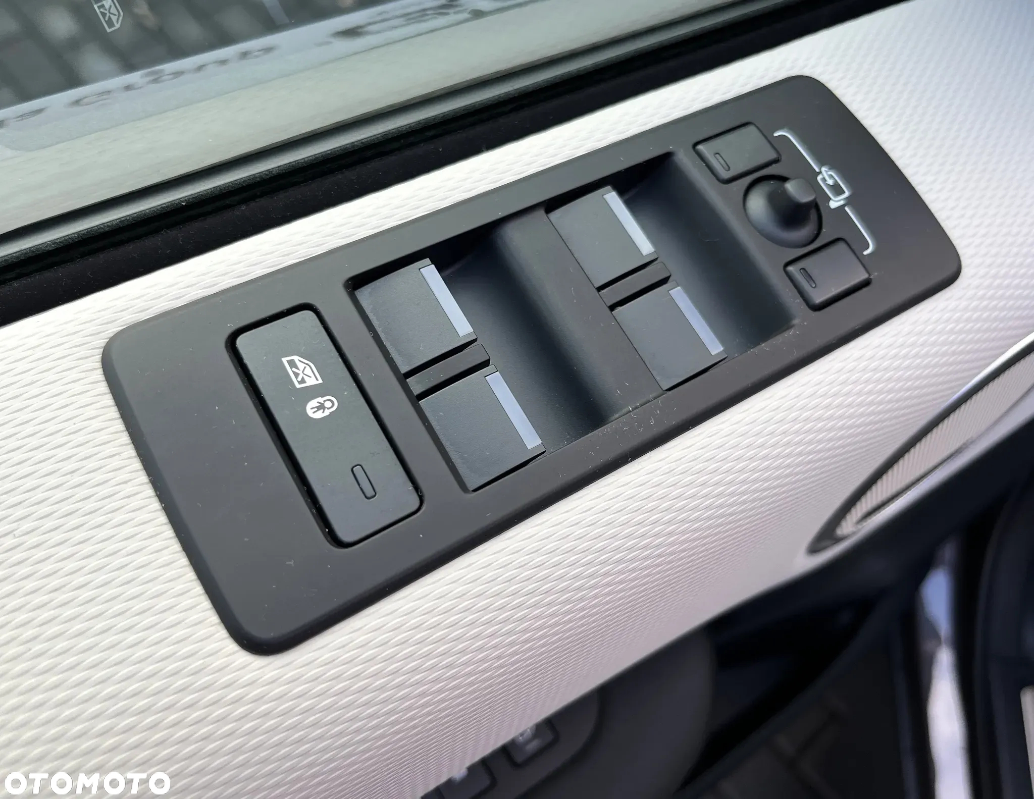 Land Rover Discovery D250 Dynamic SE - 17
