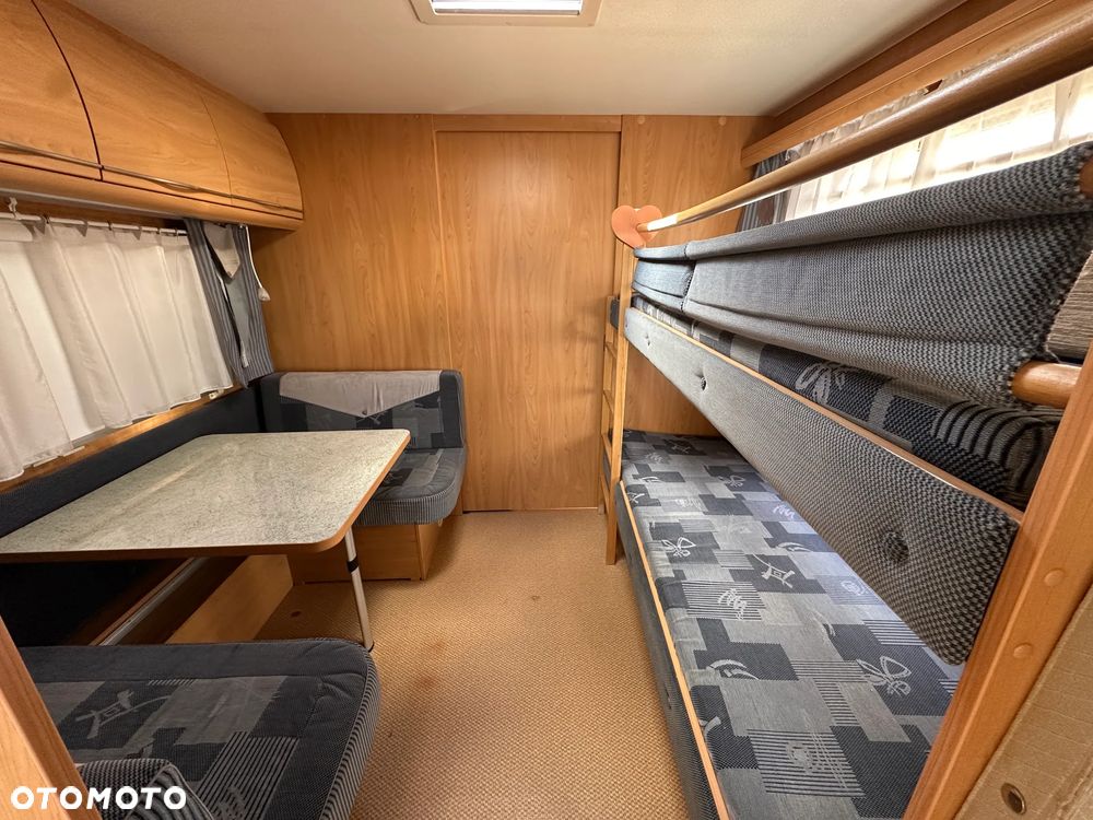 Burstner 720 TK VENTANA z napędem i łóżkami piętrowymi - 8 os. - 25