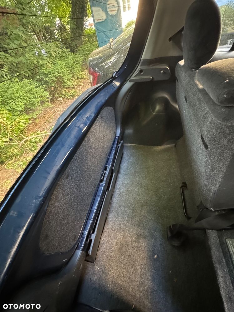 Toyota Yaris - 14