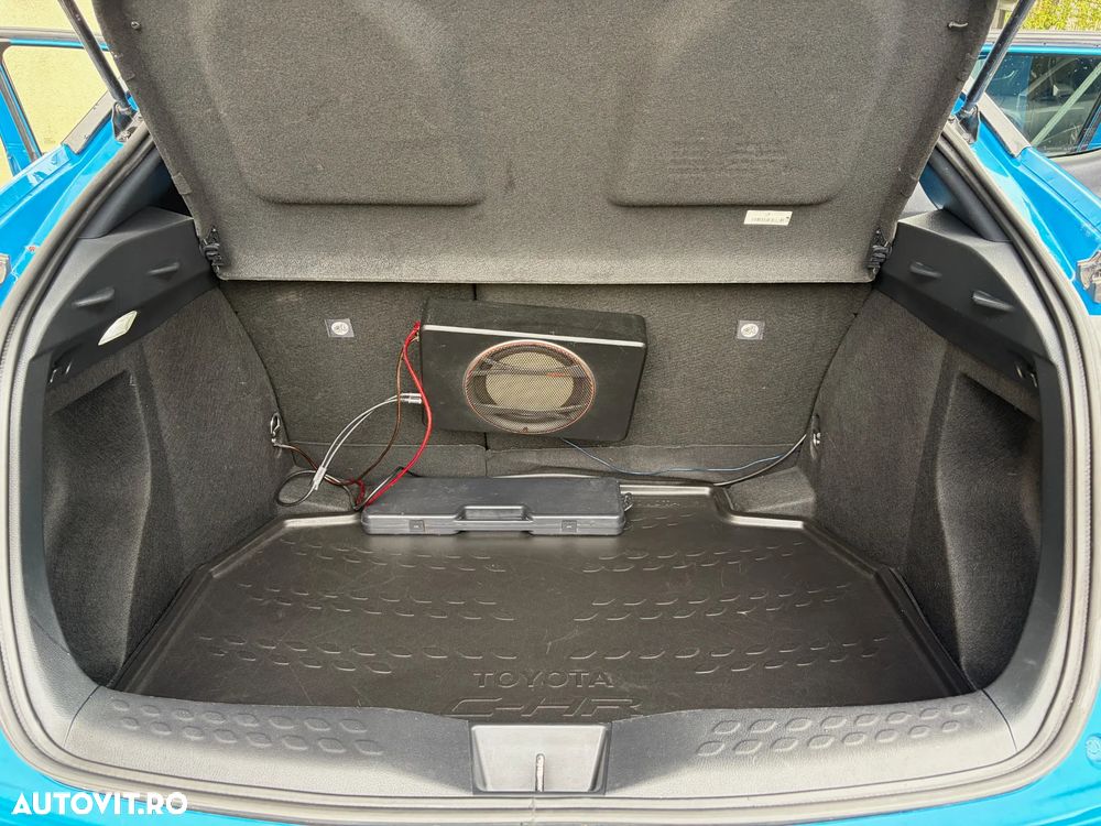 Toyota C-HR 1.8 HSD 122 CP 4x2 CVT C-ult Style bi-tone - 17