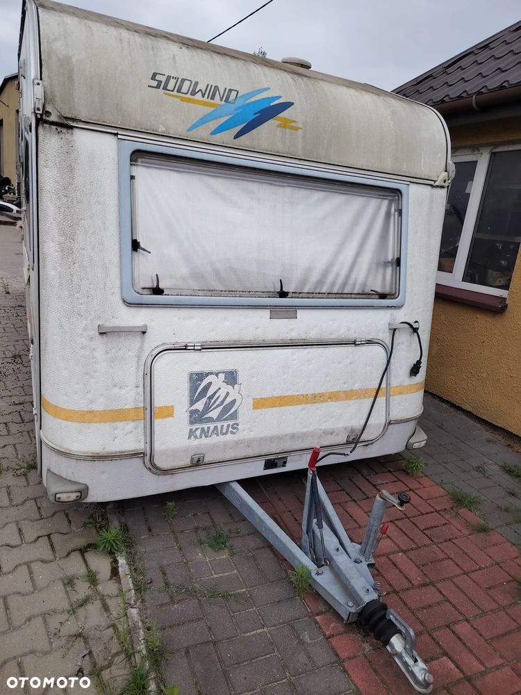 Knaus przyczepa kempingowa kemping - 1