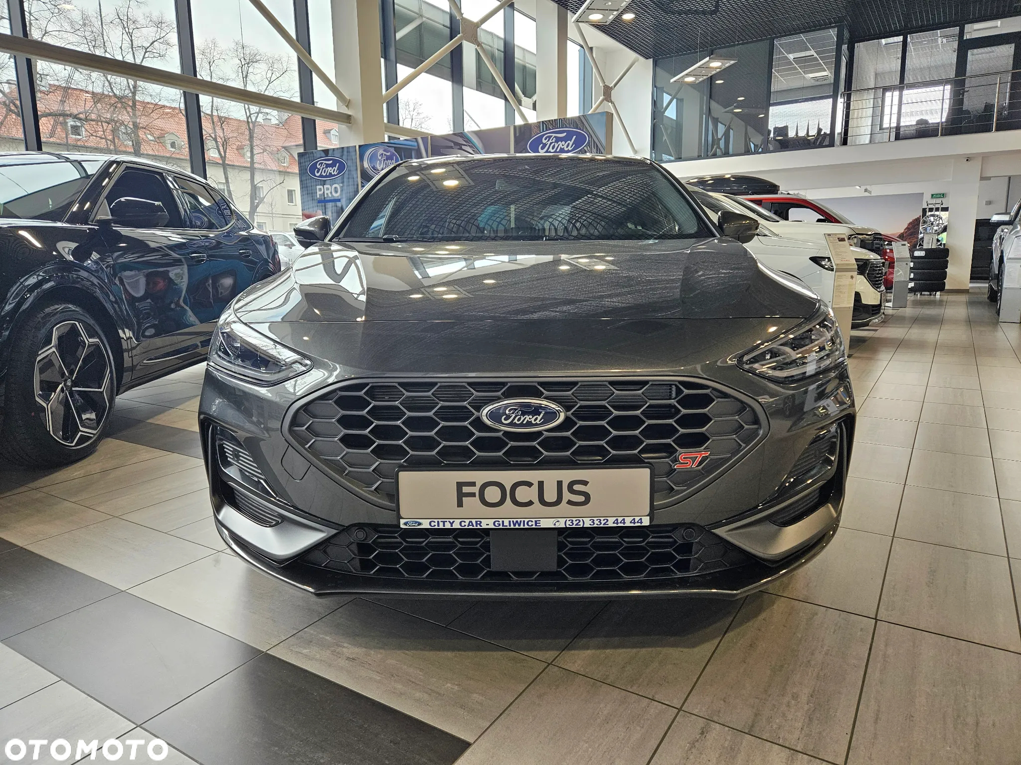Ford Focus 2.3 EcoBoost ST X - 4