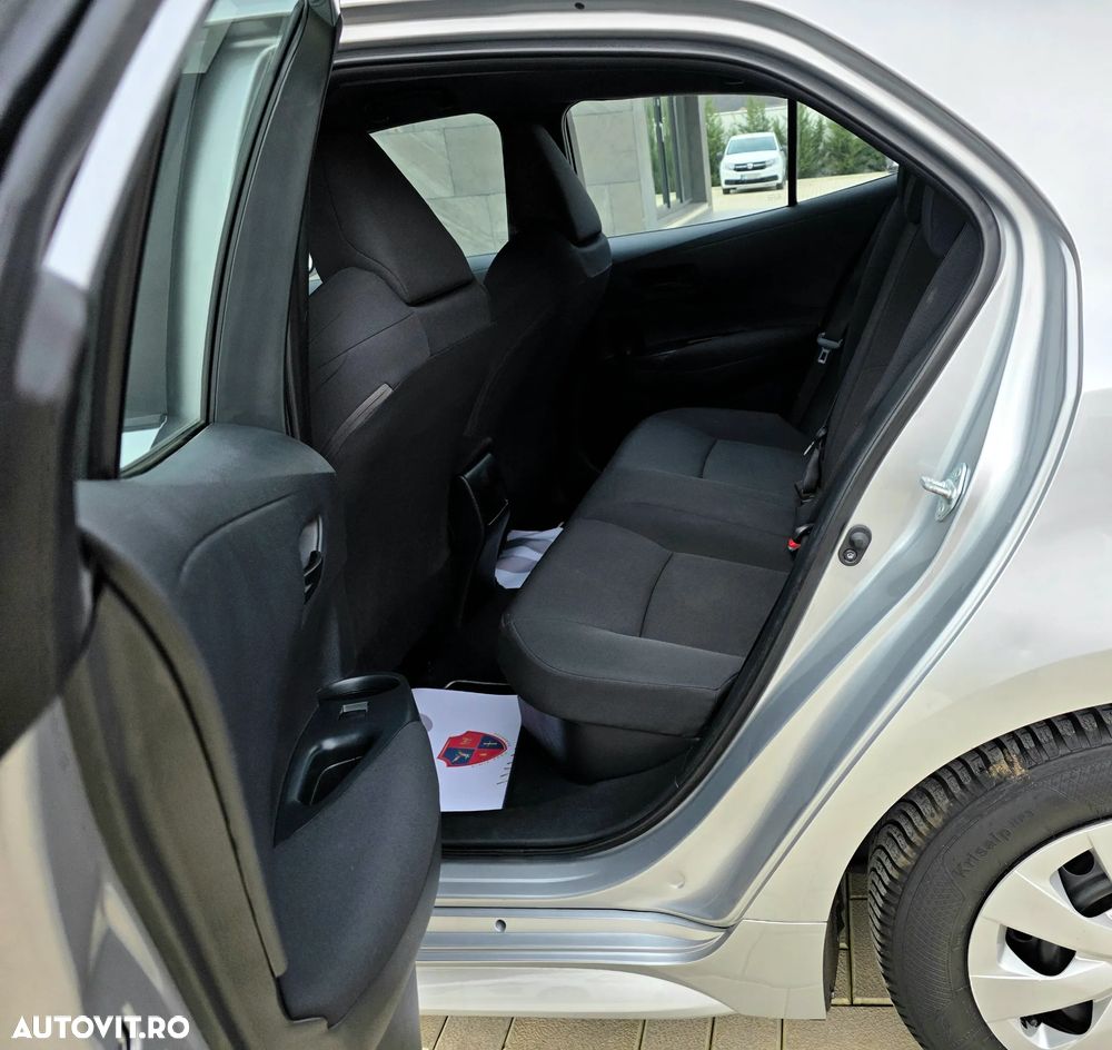 Toyota Corolla 1.8 HSD Business - 15