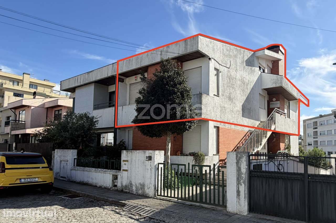 T3 Duplex com Terraço Privativo e Garagem Box para 2 Viaturas - Grande imagem: 4/14