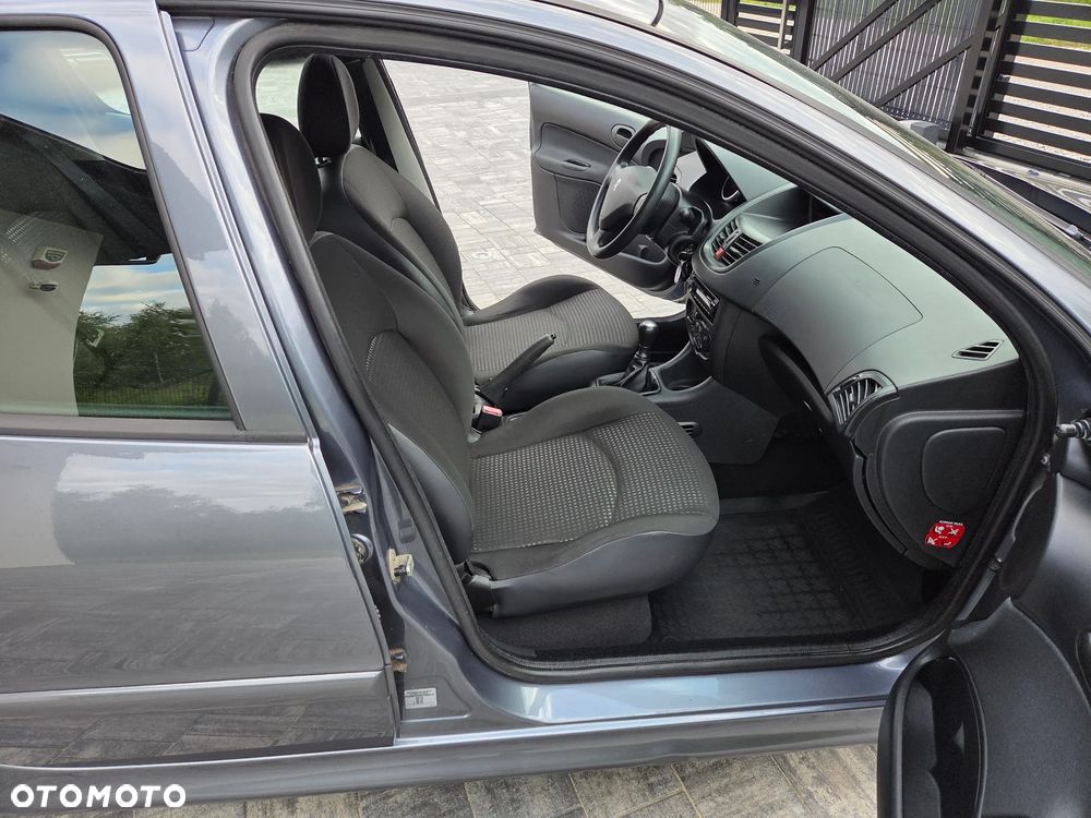 Peugeot 206 plus 1.1 Presence - 19