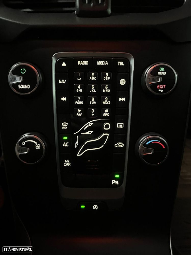 Volvo V40 2.0 D3 Momentum - 13