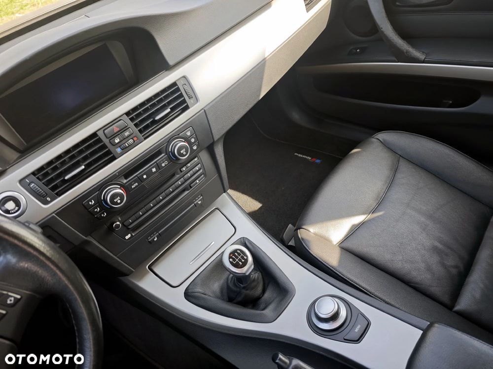 BMW Seria 3 318d - 9