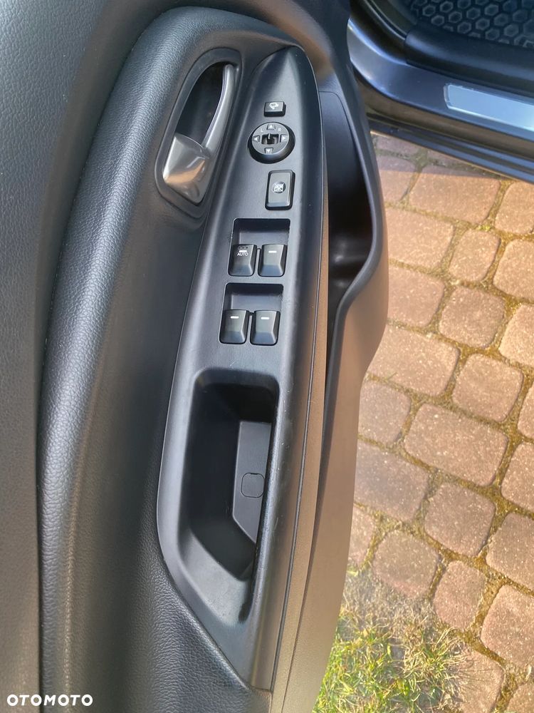 Kia Rio 1.2 Dream Team Edition - 15