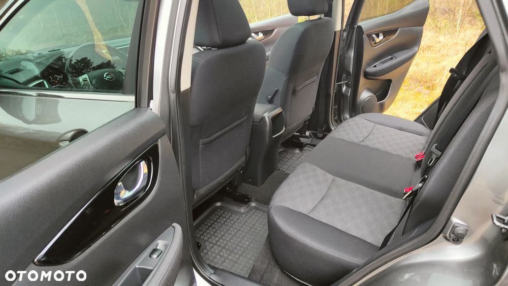 Nissan Qashqai 1.6 dCi Xtronic TEKNA+ - 17