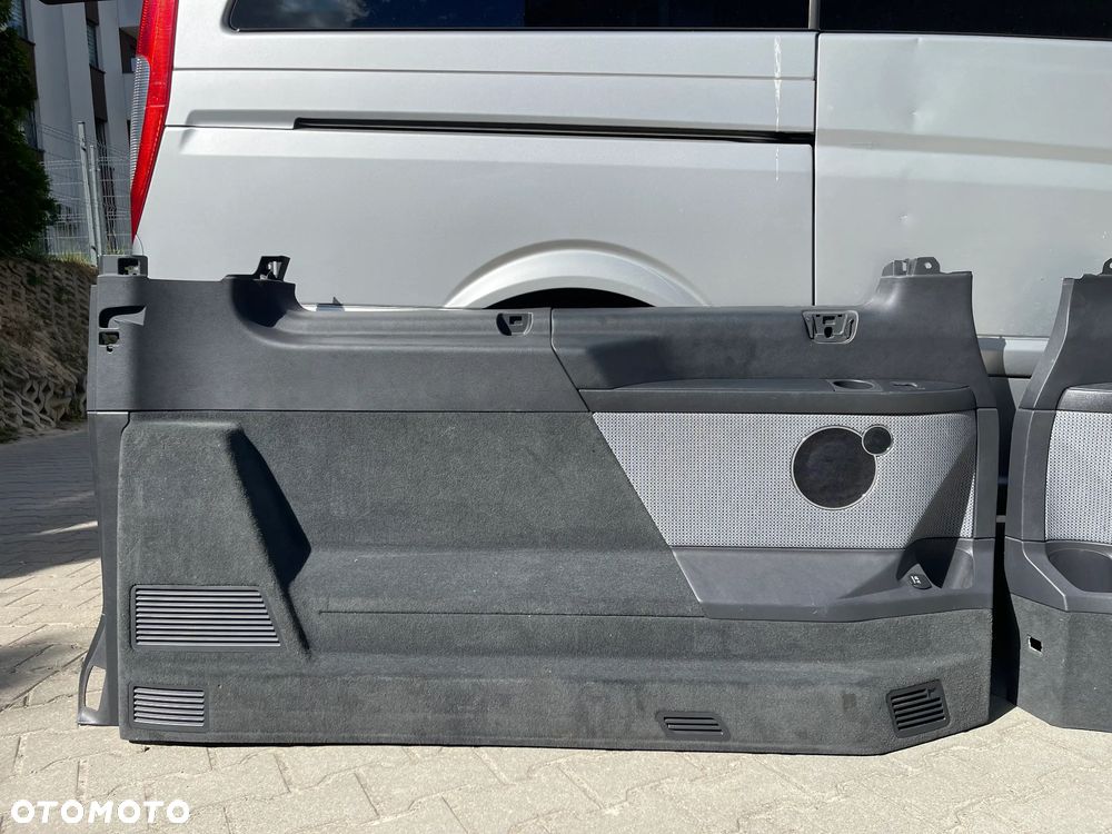 Mercedes-Benz Viano - 13