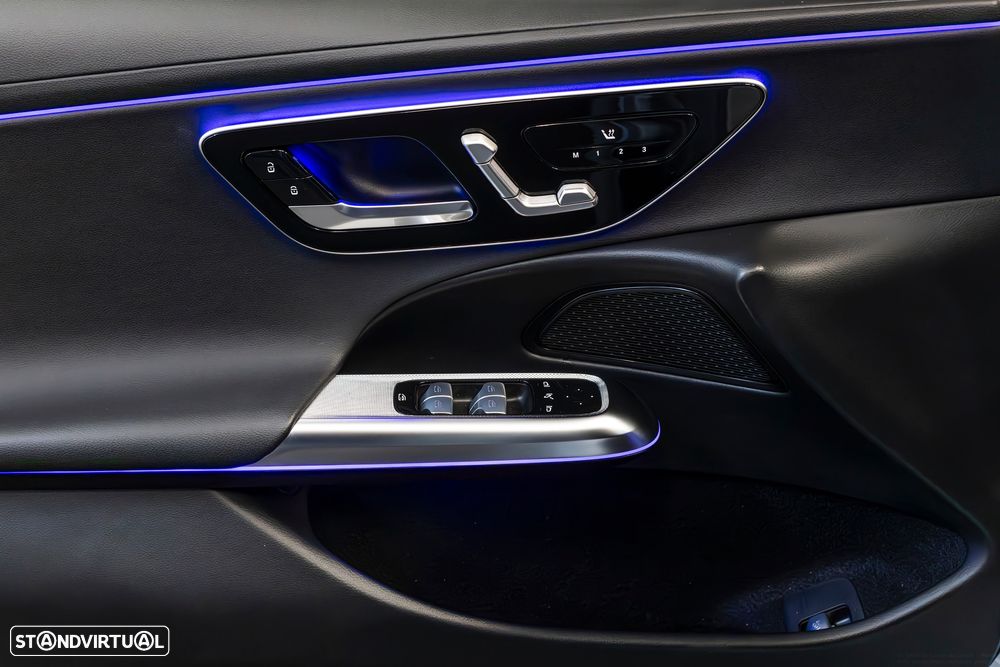 Mercedes-Benz E 300 de - 23