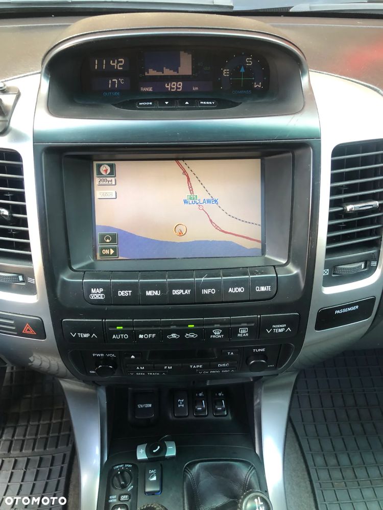 Toyota Land Cruiser - 33