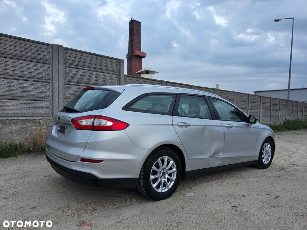 Ford Mondeo - 27
