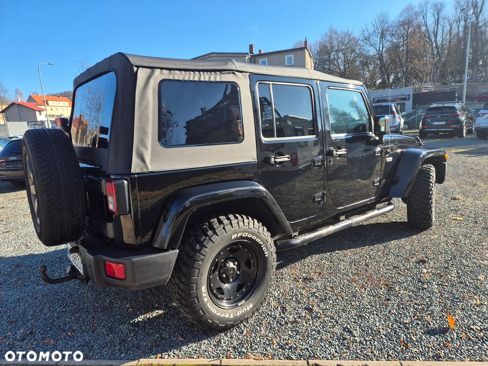 Jeep Wrangler 2.8 CRD Unlim Black Edition II - 36