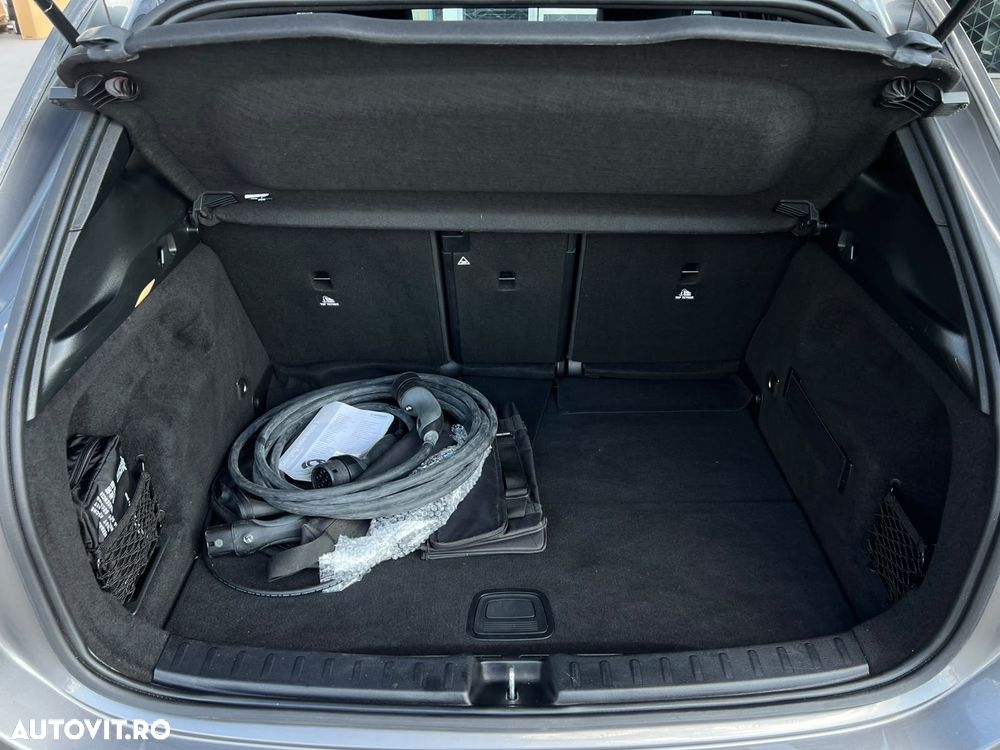 Mercedes-Benz GLA 250 e 8G-DCT - 26