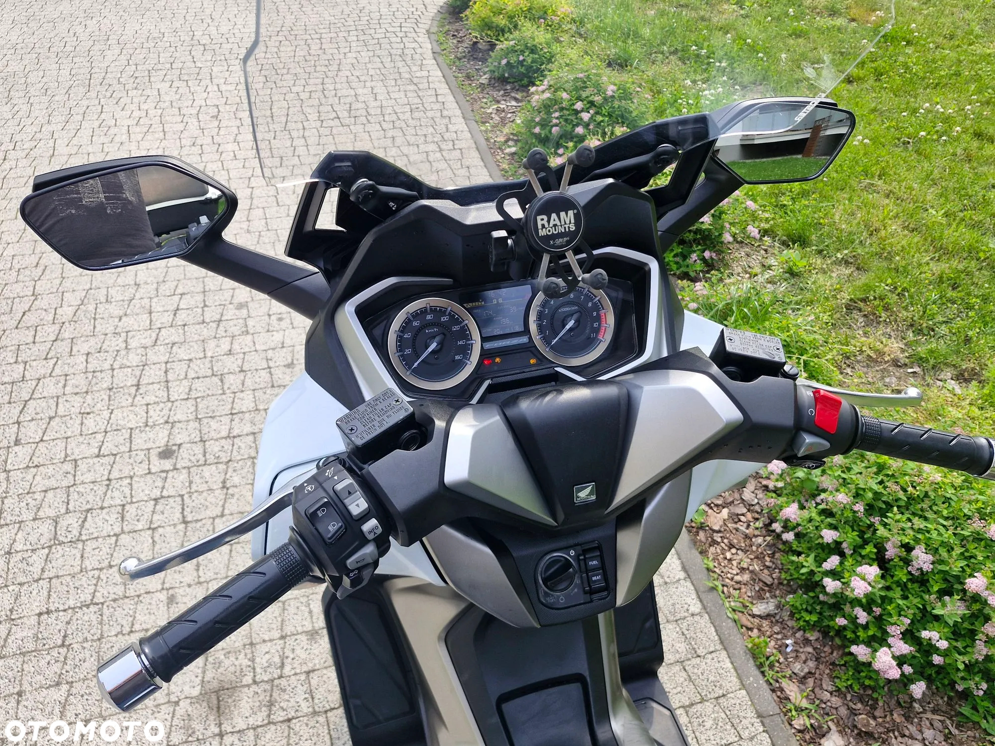 Honda NSS - 5