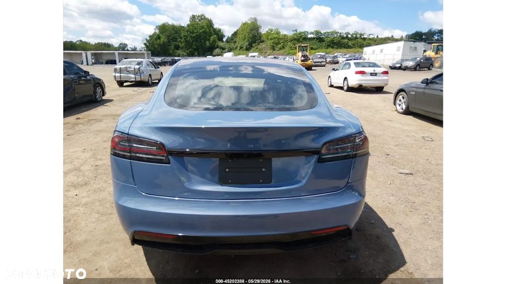 Tesla Model S AWD - 8