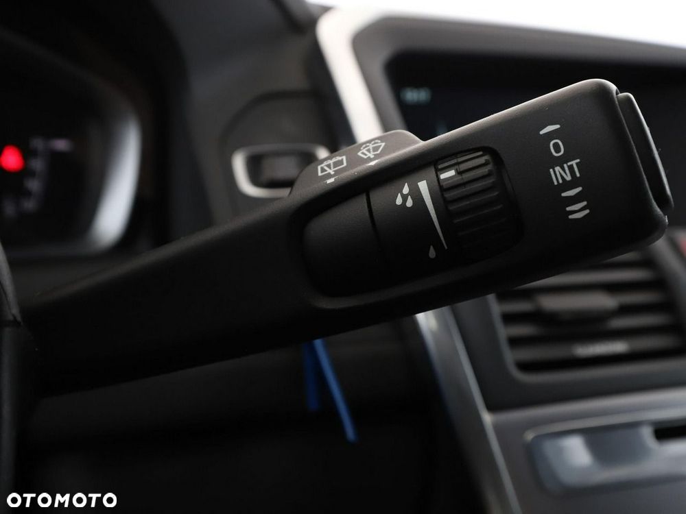 Volvo XC 60 D3 Drive-E Kinetic - 28