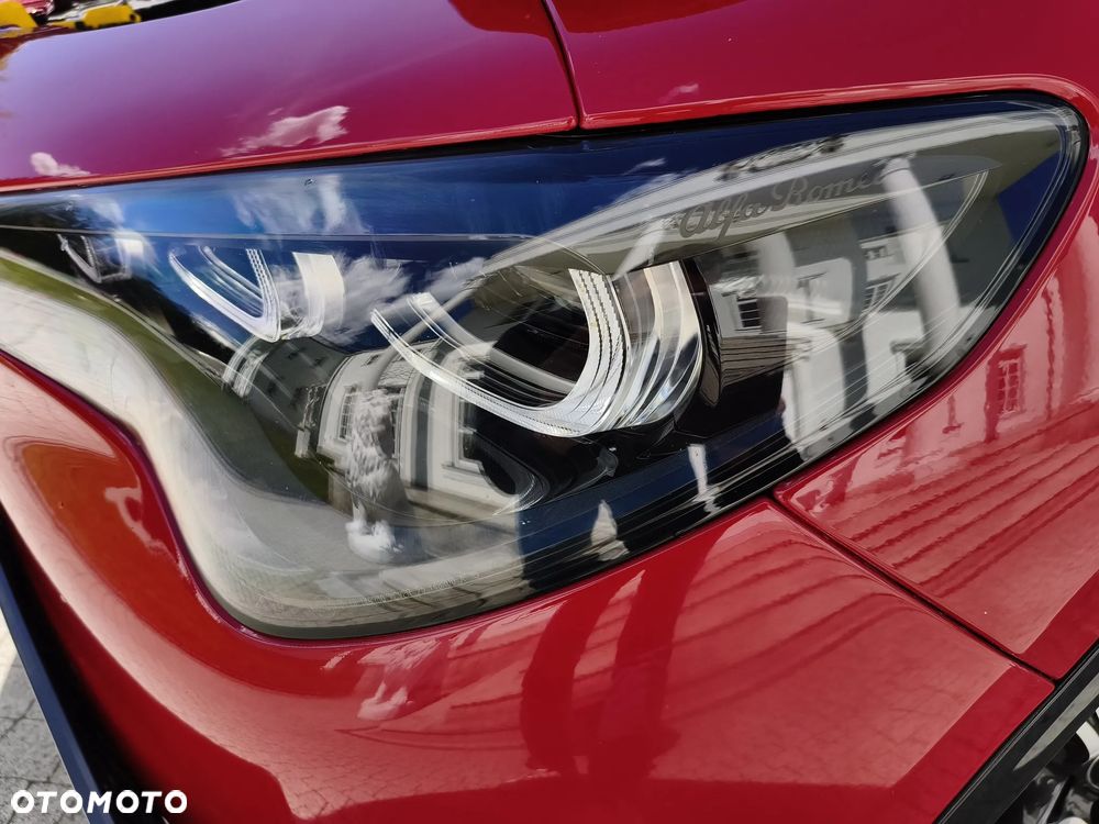 Alfa Romeo Stelvio 2.0 Turbo 16V AT8-Q4 Veloce Ti - 24