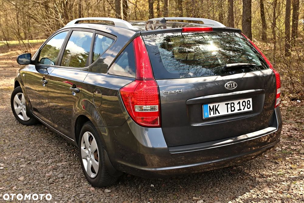 Kia Ceed 1.4 CVVT Attract - 24