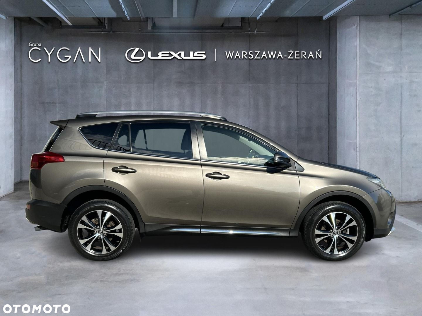 Toyota RAV4 - 8
