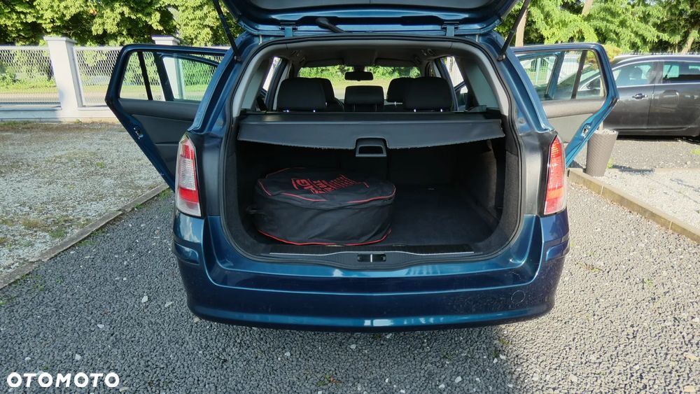 Opel Astra 1.6 Enjoy - 24