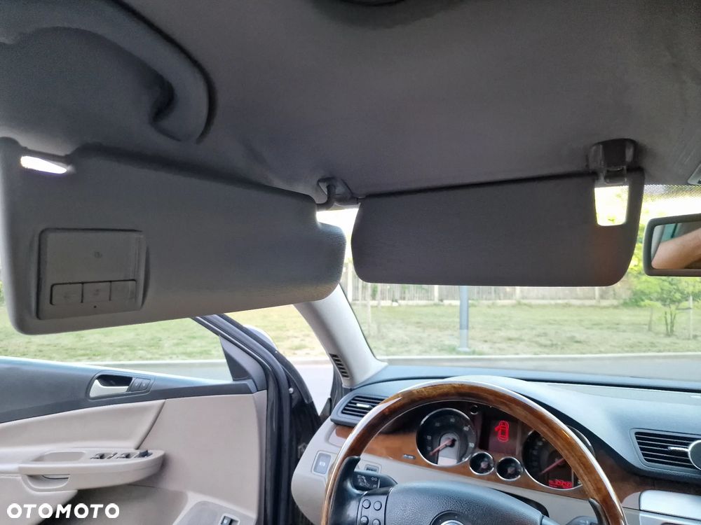 Volkswagen Passat Variant 2.0 TDI DPF DSG Highline - 21