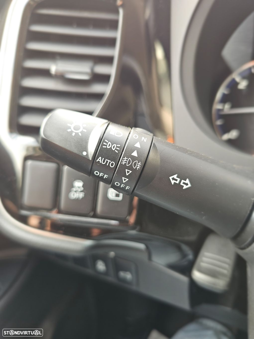 Mitsubishi Outlander 2.2 DI-D Intense+ - 19